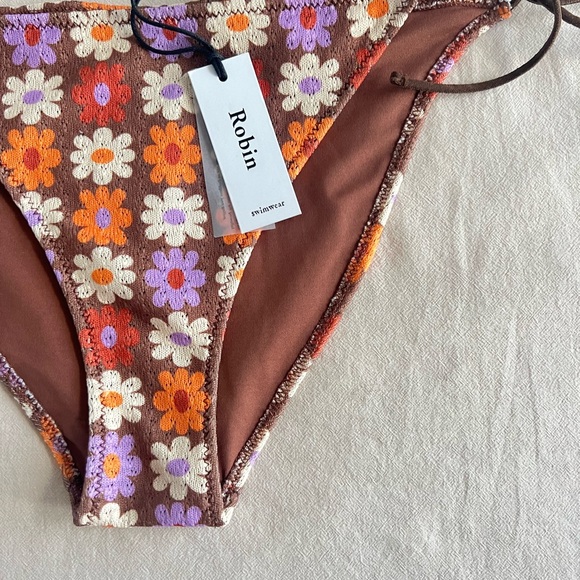 Robin Triangles String Bikini in cute 70s flower print— size L top, XL bottom - Picture 2 of 7